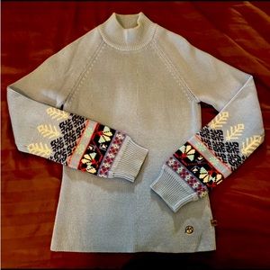 New! North face baby blue ski sweater